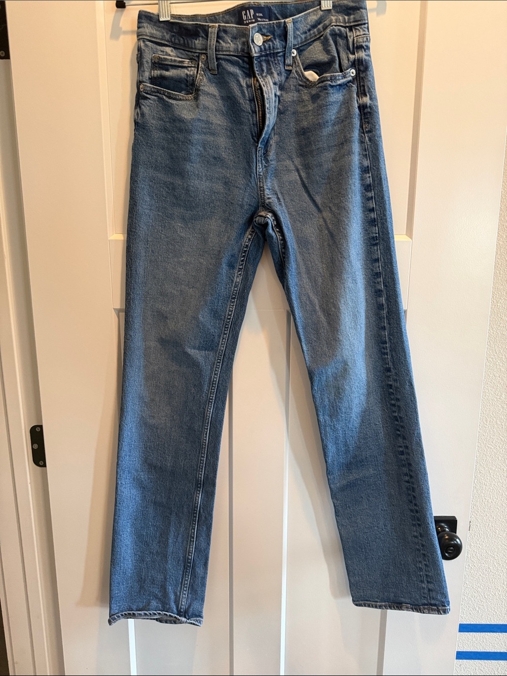 GAP Men's Straight-Leg Jeans in Medium Blue Denim